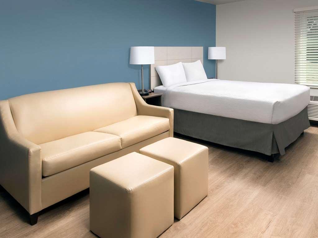 Woodspring Suites Providence Quarto foto